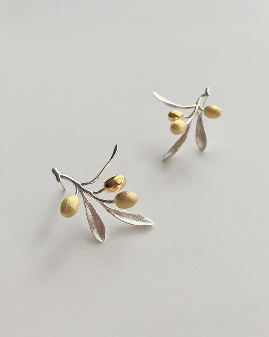 オリーブの葉と実 ピアス