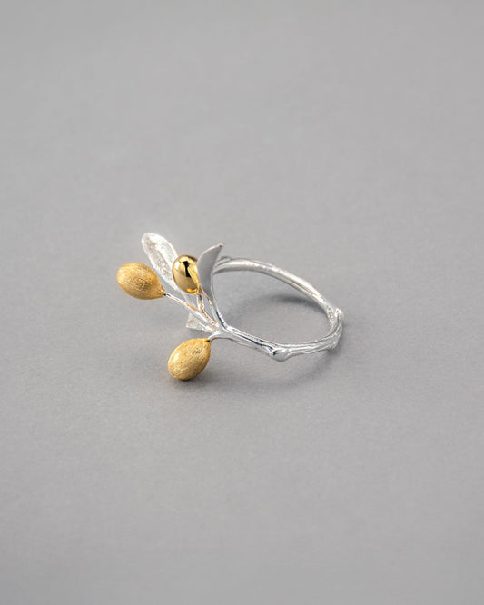 Olive Leaf and Berry Ring