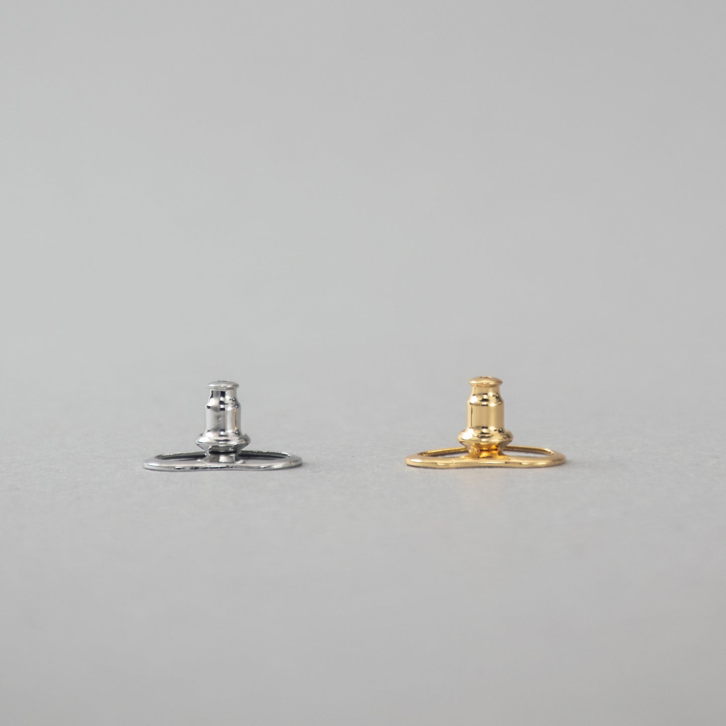 [Drooping prevention] Bean-shaped earring backs