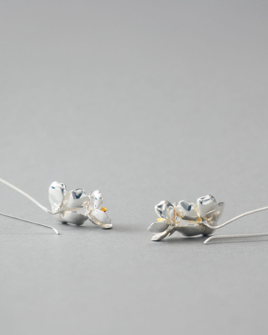 Wakasa Swaying Earrings